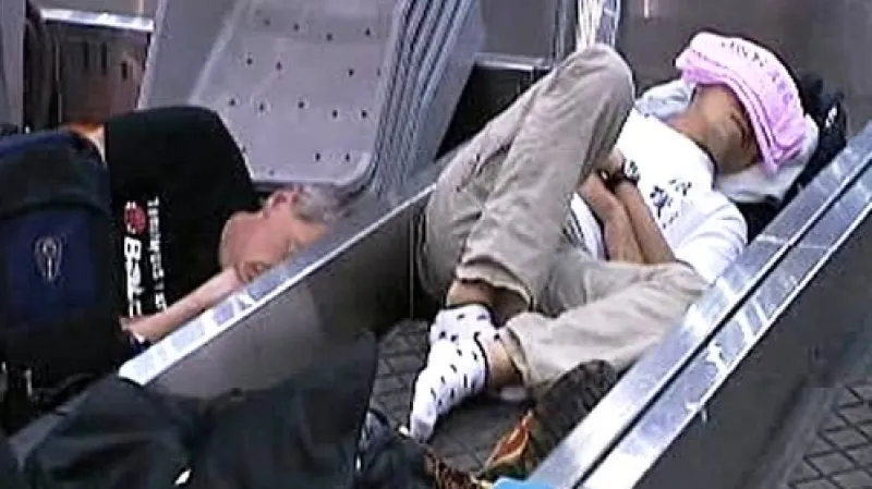 Blokáda letiště v Thajsku komplikuje život turistům