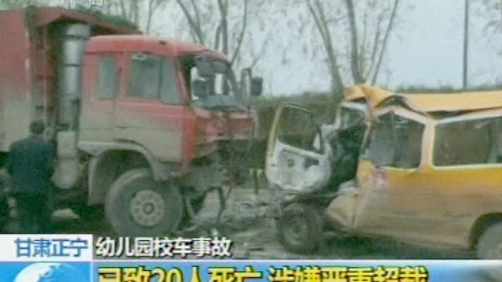 Nehoda čínského autobusu