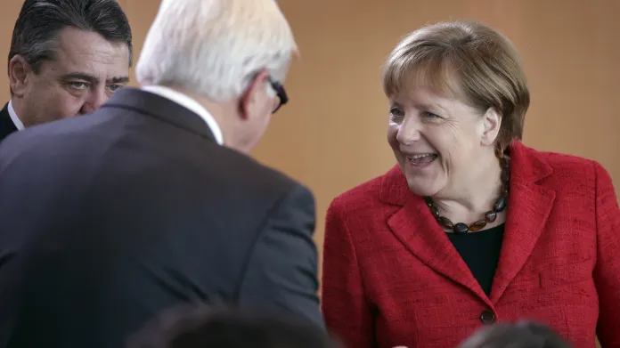 Německá kancléřka Angela Merkelová a ministr zahraničí Frank-Walter Steinmeier