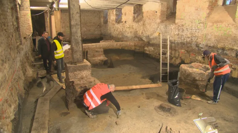 Archeologický průzkum ve sklepě rekonstruované školy v Uherském Hradišti