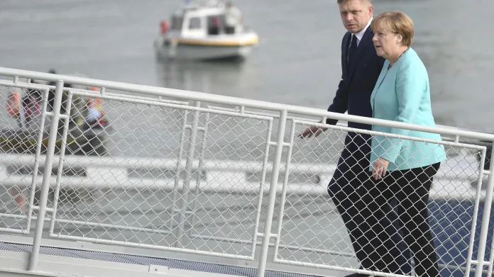 Robert Fico a Angela Merkelová na bratislavském summitu