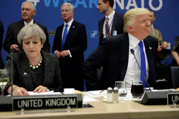 Chemický útok v Sýrii zinscenoval Londýn, tvrdí Rusko. Máme důkaz, že za útokem stojí Asad, kontrují USA