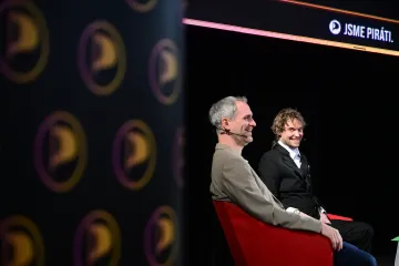 Hřib obhajuje křeslo předsedy Pirátů, jeho vyzyvatelem je Witosz