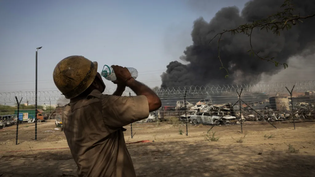 Aby mohl bojovat proti ohni, musí hasič nejdříve uhasit žízeň (30. května 2024)