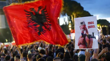 V Albánii pokračují protesty proti výstavbě luxusního resortu