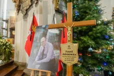 Polsko se rozloučilo se zavražděným starostou. Do Gdaňsku přijel Duda, Tusk i Walesa