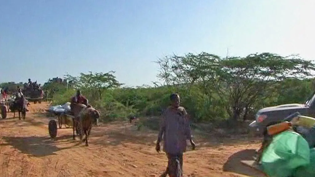Ze somálského Kismaya utíkají stovky lidí