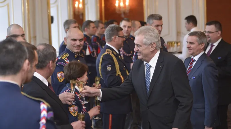 Prezident přijímá vedení Hradní stráže