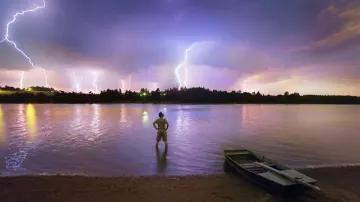 Noční bouřka nad Sečskou přehradou