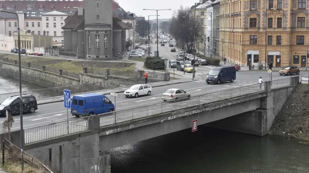 Most v Komenského ulici