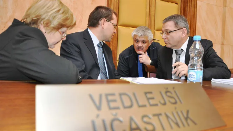 Jednání Ústavního soudu o církevních restitucích