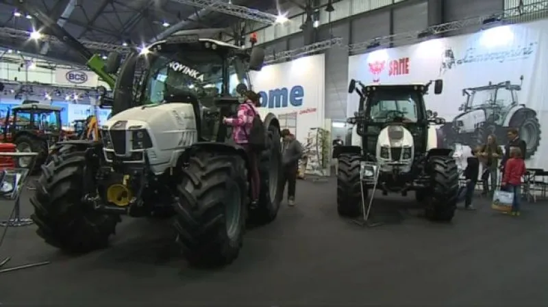 NO COMMENT: Technika na veletrhu Techagro