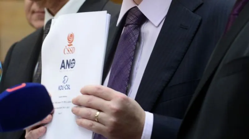 Zprávy 16:00: Co přináší koaliční smlouva?