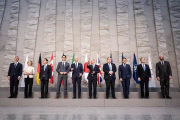 Ministři financí G7 se dohodli na zastropování ceny ruské ropy