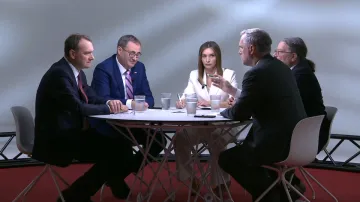Radim Fiala (SPD), Boris Šťastný (Motoristé), Zdeněk Hřib (Piráti) a Alexandr Vondra (ODS) v Nedělní debatě