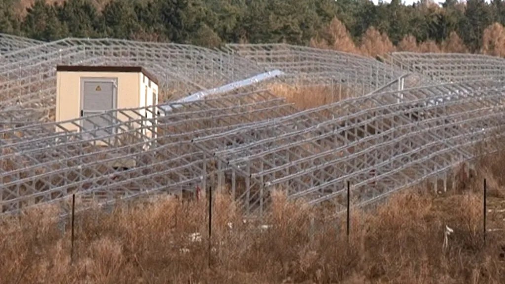 Nedokončená fotovoltaická elektrárna v Ráječku