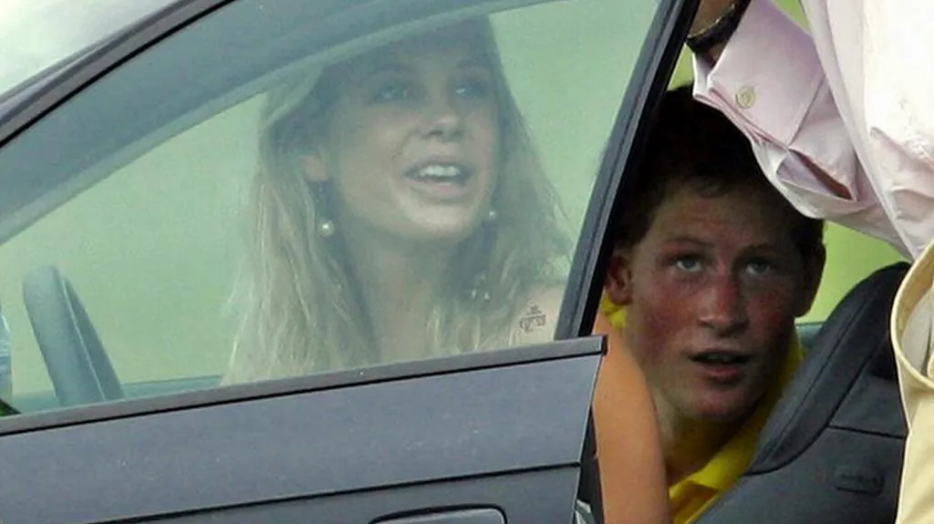 Breitský bulvár sledoval prince Harryho i jeho bývalou přítelkyni