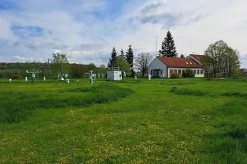 Česko má nový absolutní teplotní rekord, padl v Doksanech. Podívejte se na mapu