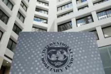 Podle Mezinárodního měnového fondu se světová ekonomika zvedá. Čína se vrátila na úroveň před pandemií