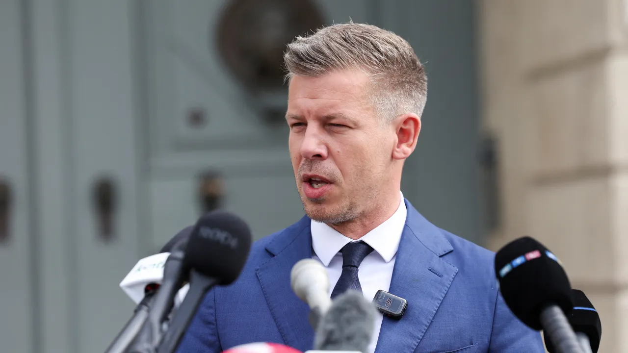 Maďarský parlament zbavil imunity premiéra Magyara