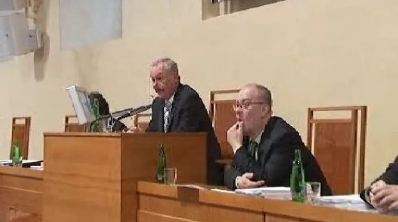 Senát schválil mimo jiné část emisních povolenek ČEZu a spol. zdarma