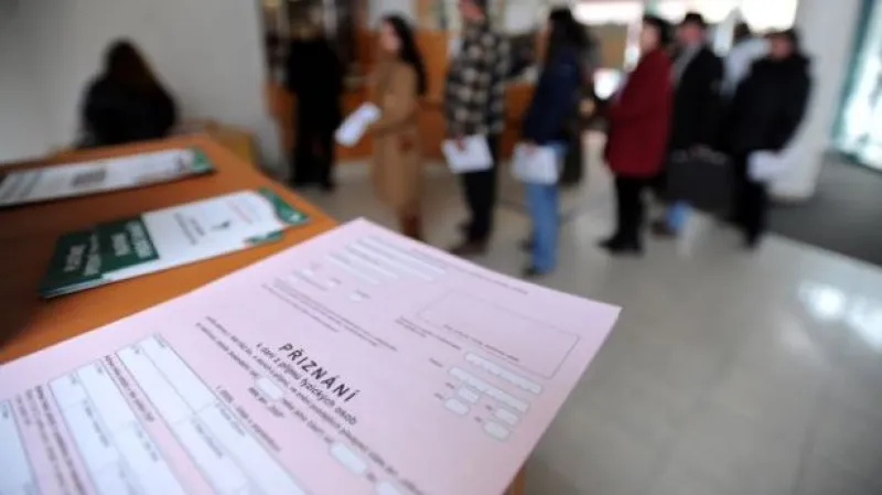 Pražským berním úředníkům pomáhají kolegové z regionů