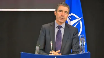 Brífink šéfa NATO Rasmussena