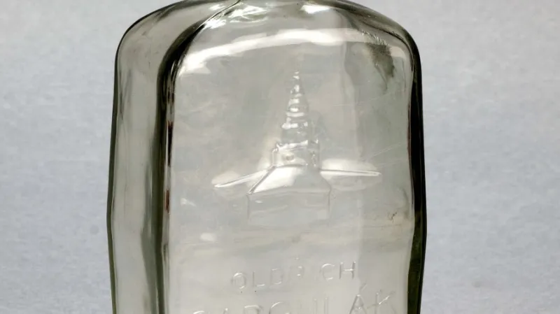 Lahev, kterou navrhl Karel Prager