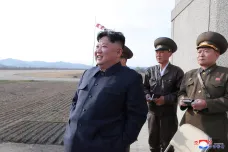 Kim Čong-un pohrozil, že předvede světu novou zbraň. Pompeo doufá v mír
