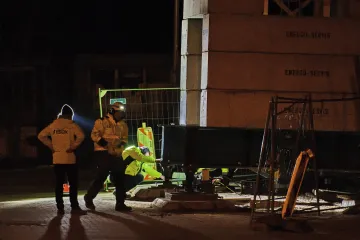 Desítky evakuovaných kvůli jeřábu v Brně se v noci mohly vrátit domů