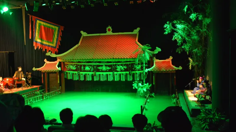 Na Skupovu Plzeň míří i vietnamské vodní divadlo