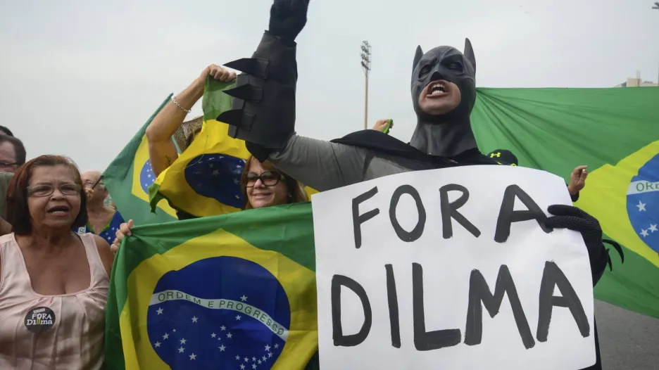 Protesty v Brazílii proti špatné ekonomické situaci a prezidentce