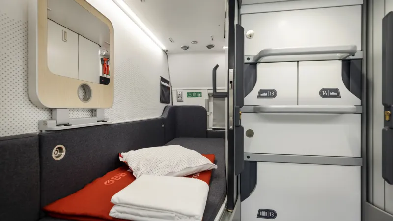 Lehátkové kapsle v jednotce Nightjet