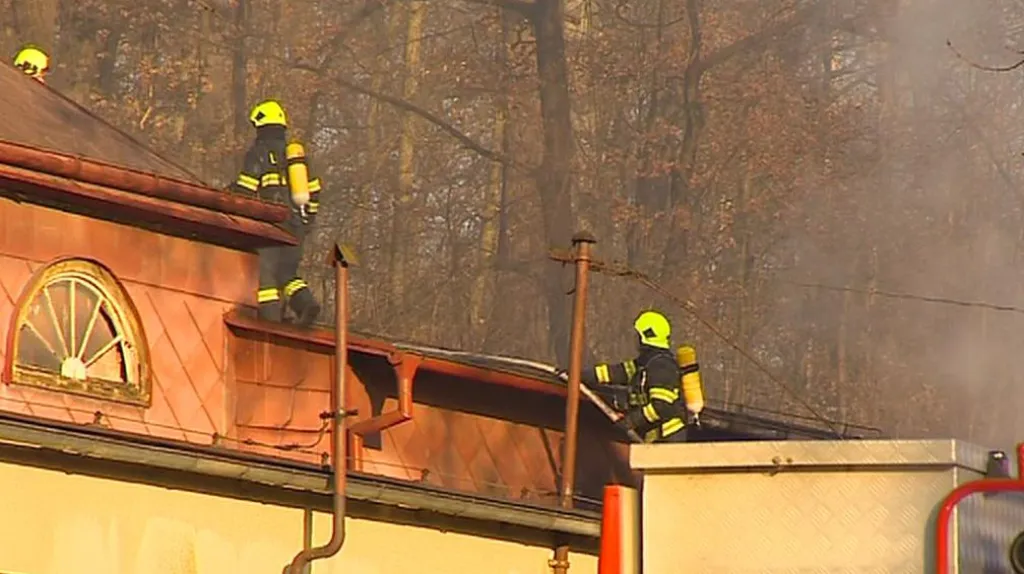 Zásah při požáru závodu