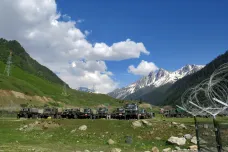 Indická a čínská armáda se střetly ve sporné oblasti Himálaje. Zemřelo dvacet vojáků