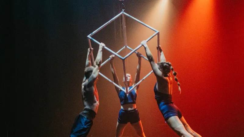 AirGym Art Company v představení Vertige