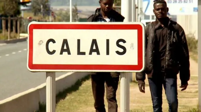 Zpravodaj ČT natáčel uprchlíky v „Džungli“ u Calais