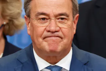 Laschet chce vyřešit otázku lídra CDU na sjezdu. Média psala, že nabídl funkci
