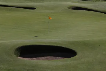 Golfová hřiště zvyšují riziko vzniku Parkinsonovy choroby, naznačuje studie