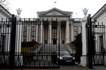 „Opusťte budovu do šesti hodin večer.“ Polsko zabavilo školu ruské ambasády ve Varšavě