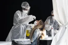 Pandemie v Evropě: Slovensko chystá opatření pro neočkované, nákaza sílí napříč kontinentem