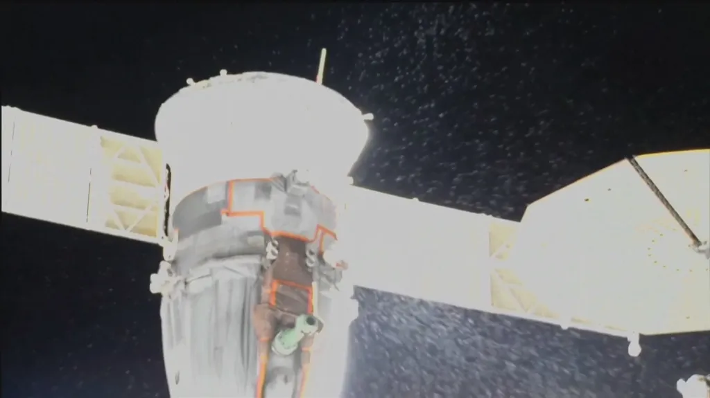 Únik chladicí kapaliny z lodi Sojuz