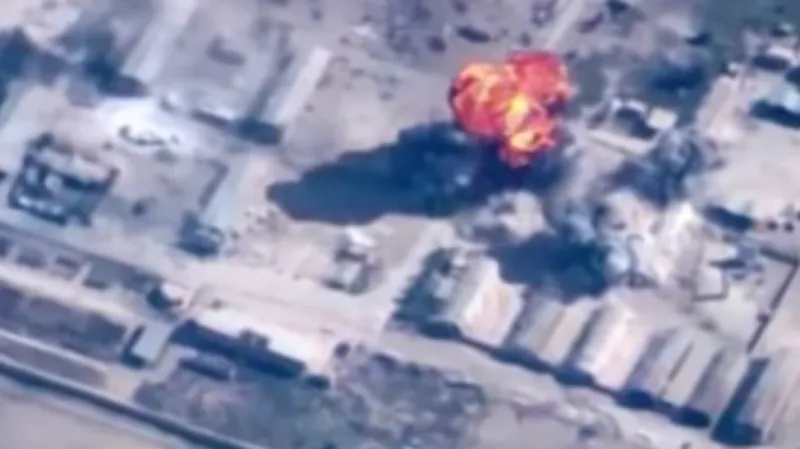 Nálety jordánského letectva na pozice IS