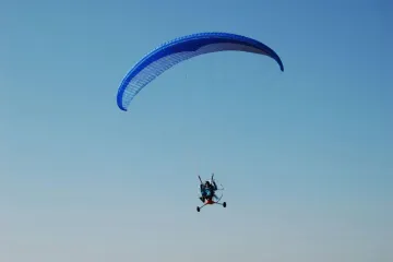 AVÍZO: Slet motorového paraglidu