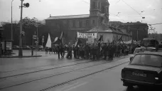 Sametová revoluce (foto pořízené 1. prosince na Pražském náměstí 14. října)