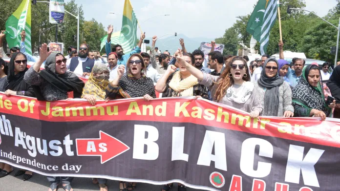 Pákistánci protestují v den výročí nezávislosti Indie