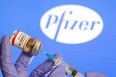 Světová zdravotnická organizace schválila vakcínu od společností Pfizer a BioNTech pro nouzové použití