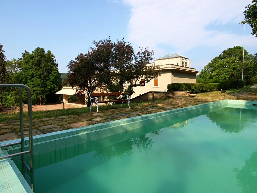 Vila Stiassni (1927–1929) od Ernsta Wiesnera