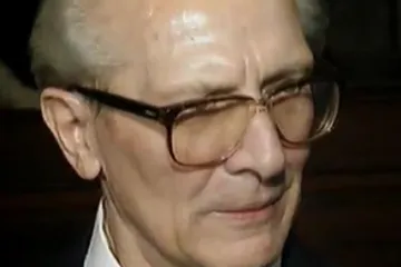 Obětování stalinisty Honeckera před třiceti lety už komunistický režim NDR nezachránilo