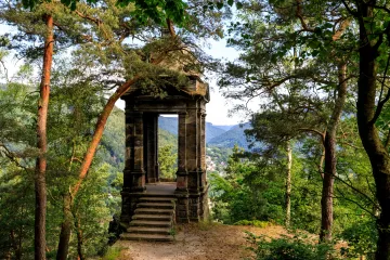 České Švýcarsko láká turisty i po požáru. Pomoct má i stokilometrová Hřebenovka